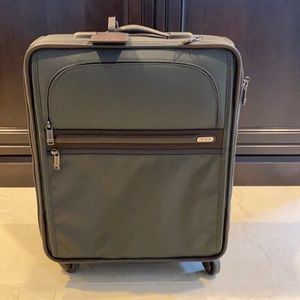 Tiki Continental Expandable Carry On